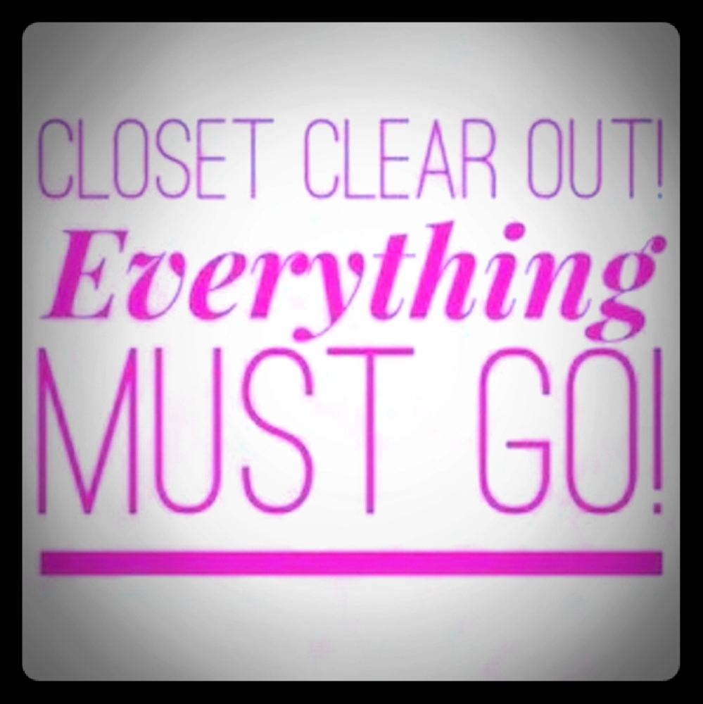 (っ◔◡◔)っ ♥ Moving sale ♥
